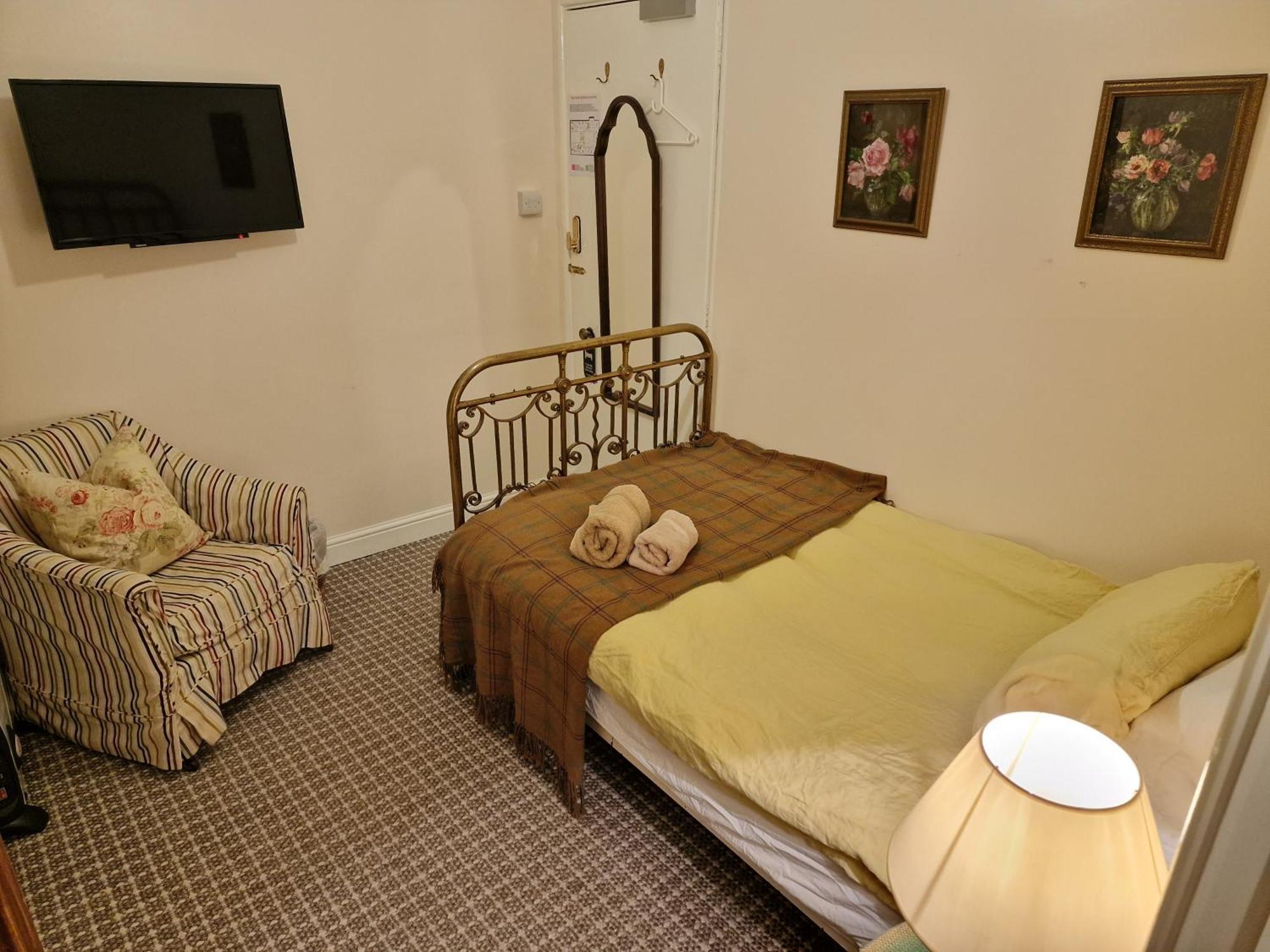 Cambus O' May Traditional Highland Hotel Ballater Szoba fotó